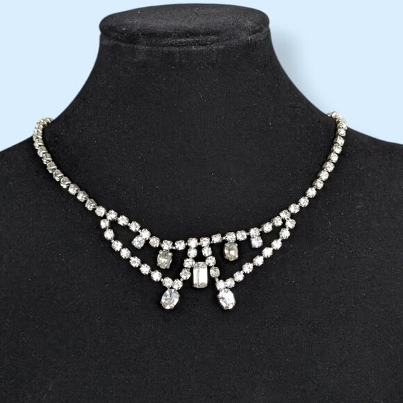 (2/$20) Vintage Rhinestone Collar Accent Necklace - Picture 1 of 6